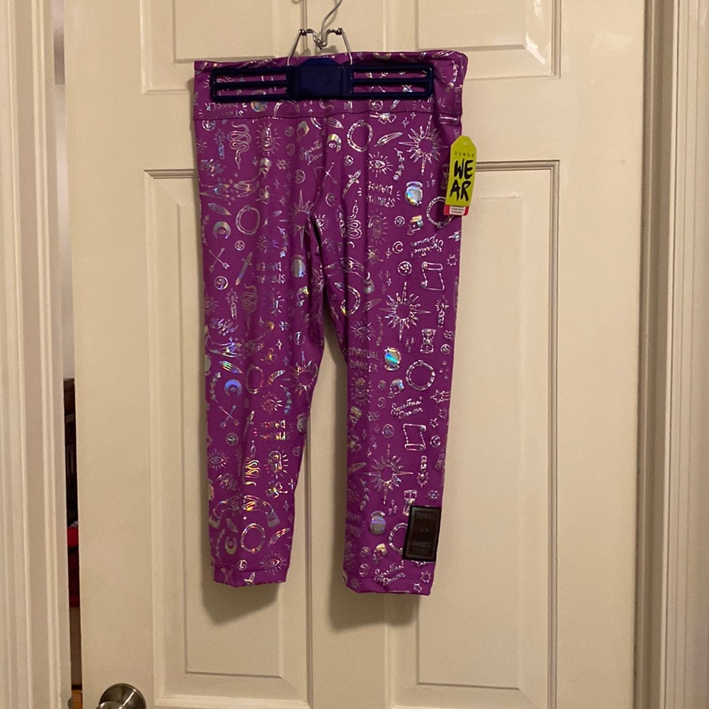 Zumba capri leggings, size M, never worn